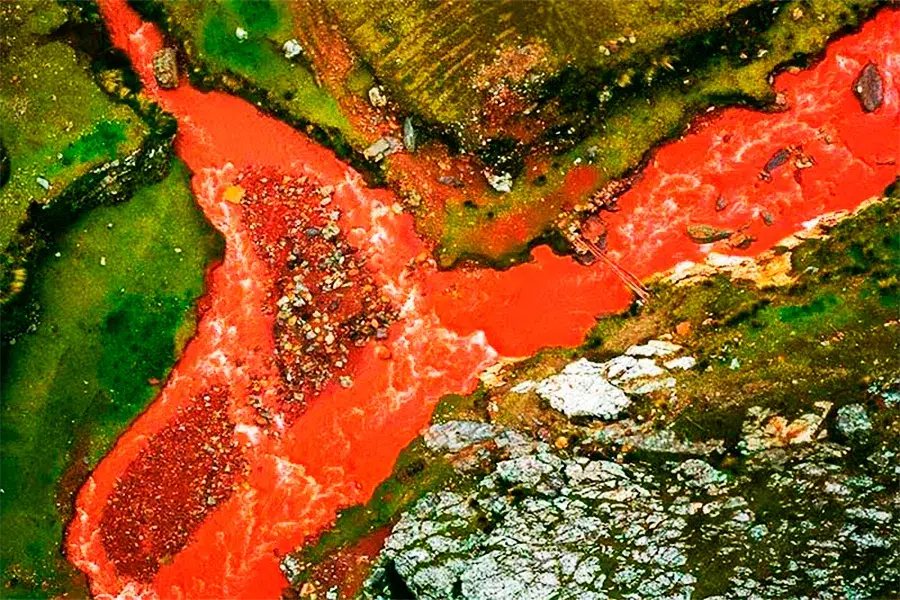 Río rojo de Cusco Peru